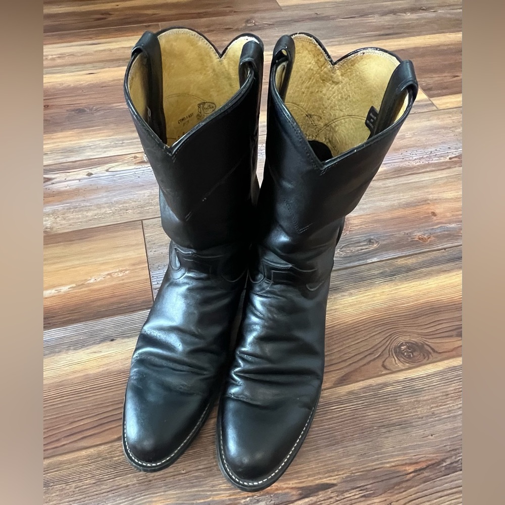 Men’s 12B JUSTIN 3133 Black Leather Ropers - size 12B - great Condition